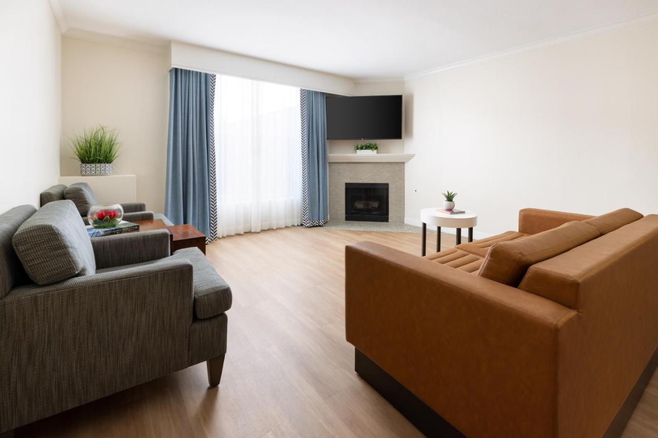 The Anza-a Hotel