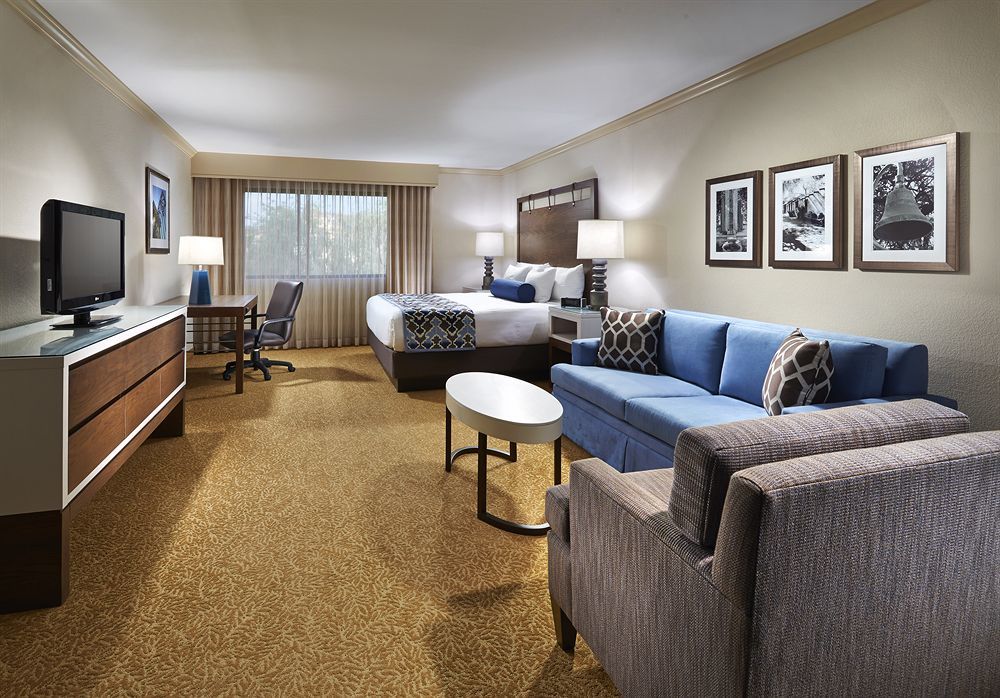 The Anza-a 4* Calabasas